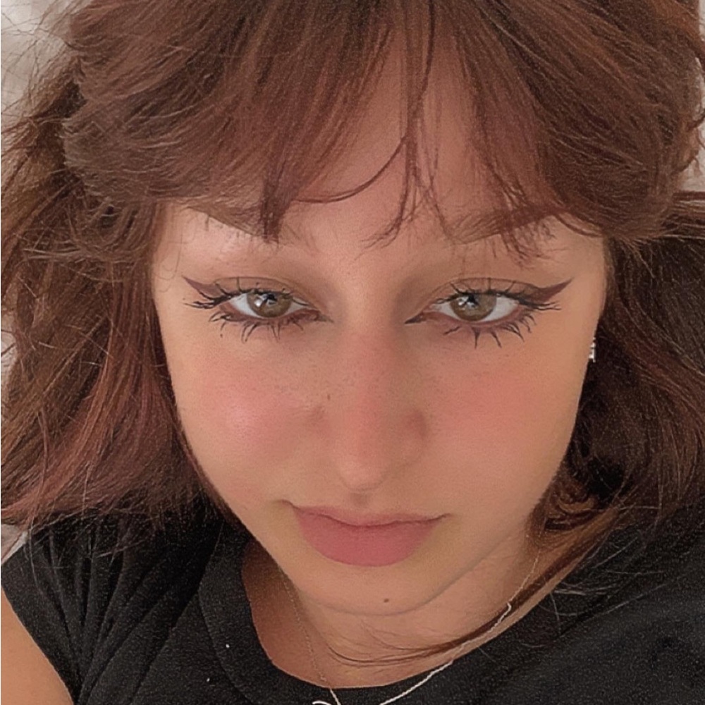Meet your Posher, Jasmine